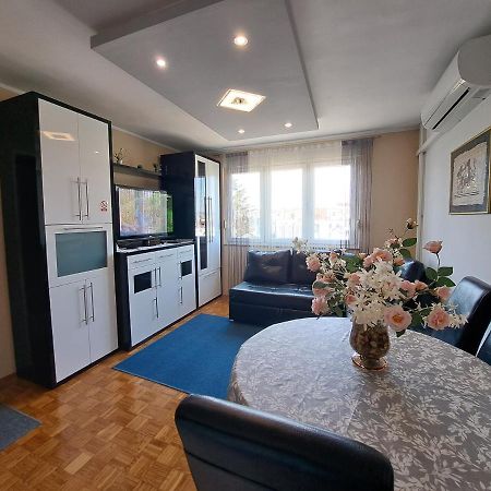 Apartman Dominik Appartement Zagreb Buitenkant foto