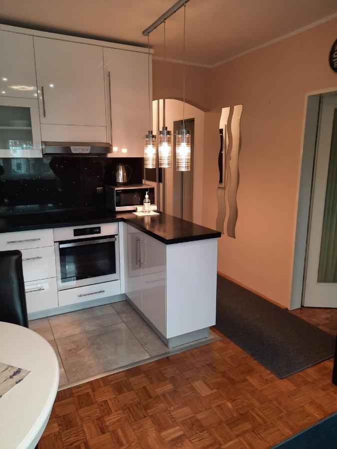 Apartman Dominik Appartement Zagreb Buitenkant foto