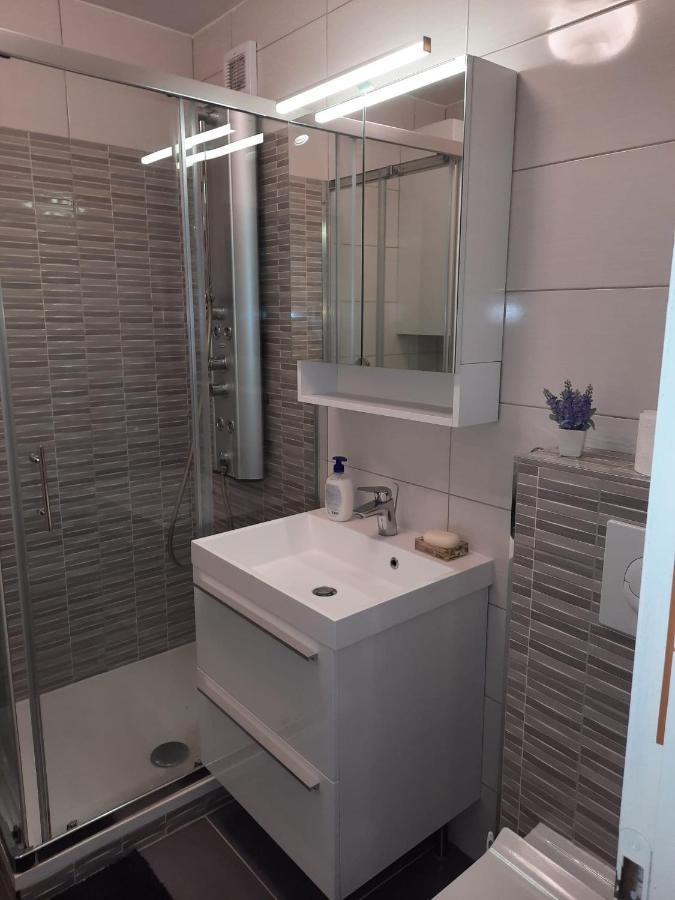 Apartman Dominik Appartement Zagreb Buitenkant foto